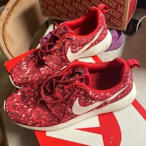 Red white Nikes size 7